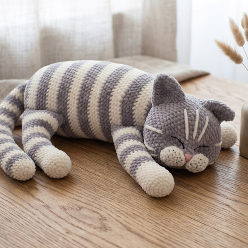 Sleeping Plush Cat Crochet Pattern (PDF) | Plush Kitty Amigurumi